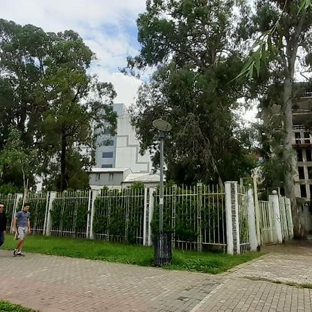 Parkside Apartament Lejlighed Batumi Eksteriør billede