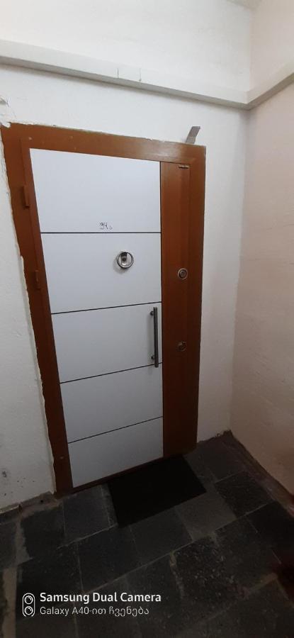 Parkside Apartament Lejlighed Batumi Eksteriør billede